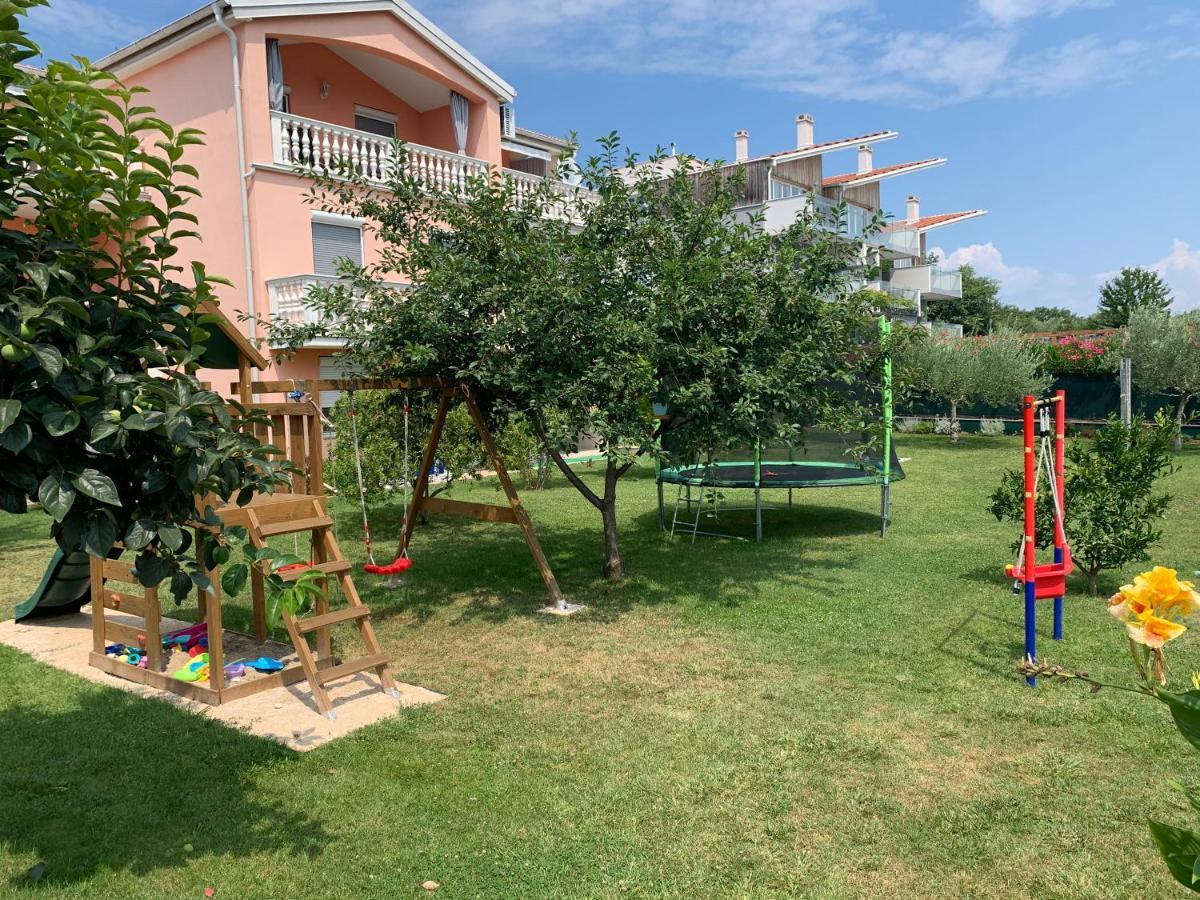 Apartments Rosa Umag Eksteriør bilde