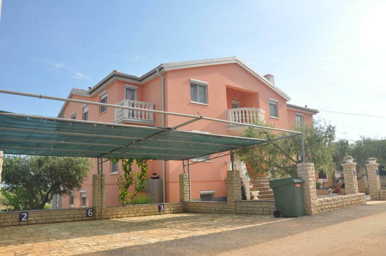 Apartments Rosa Umag Eksteriør bilde
